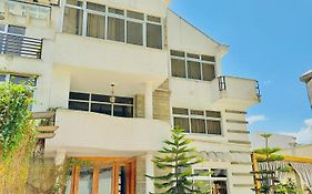 Social House Boutique